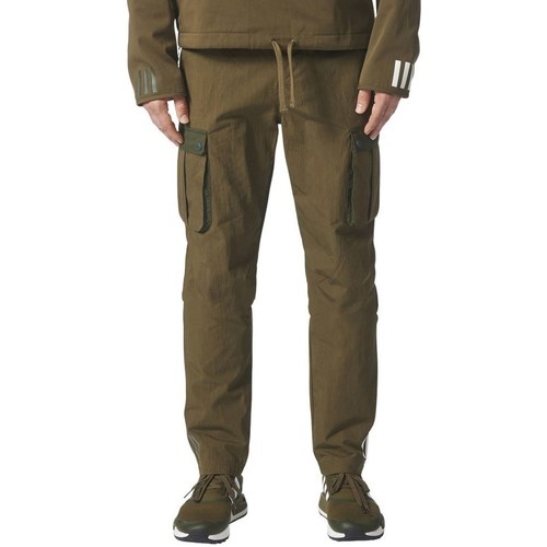 Îmbracaminte Bărbați Pantaloni  adidas Originals Mountaineering 6 Pocket verde