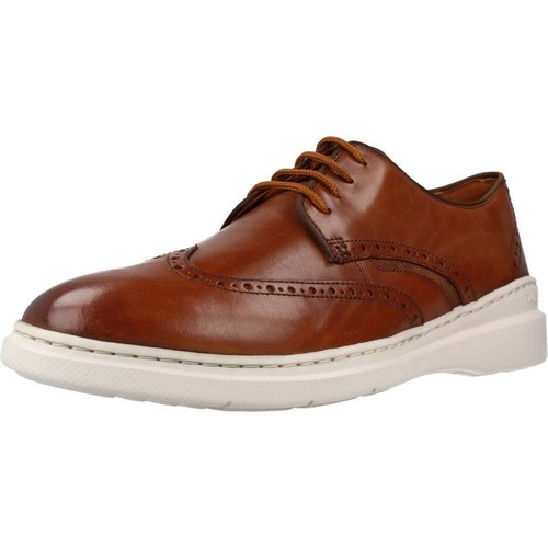Pantofi Bărbați Pantofi Oxford
 Clarks DENNET WING Maro